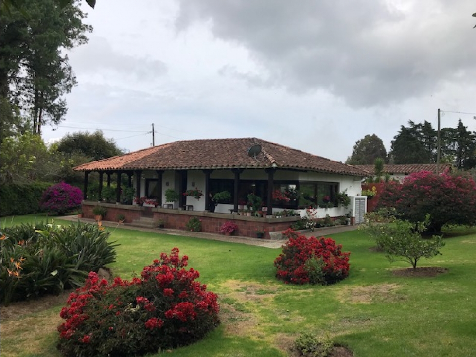 Venta casa Envigado Alto de Las Palmas