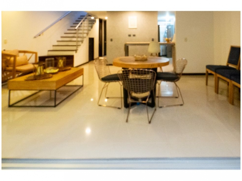 Venta Casa Envigado Loma del atravesado sector Montessori