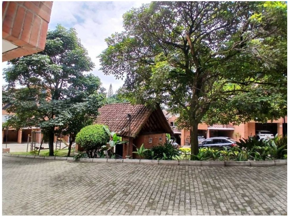 Vendo casa Medellín, El Poblado Loma del Campestre — foto 2