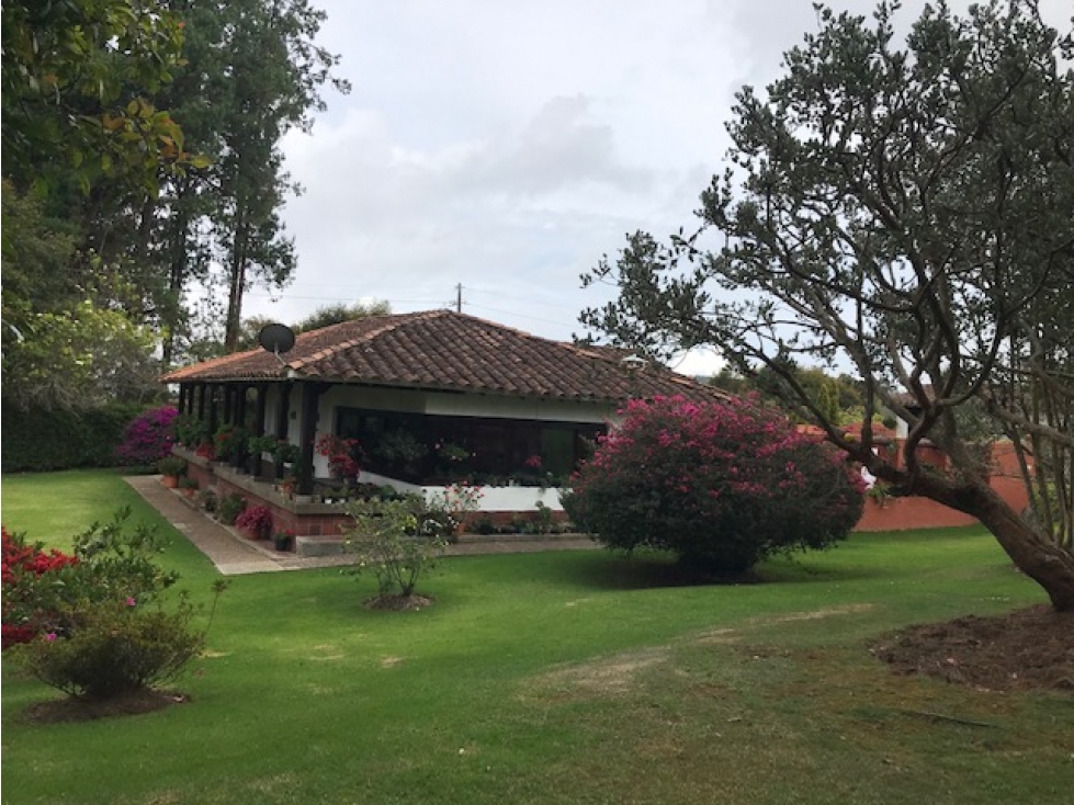 Venta casa Envigado Alto de Las Palmas — foto 2