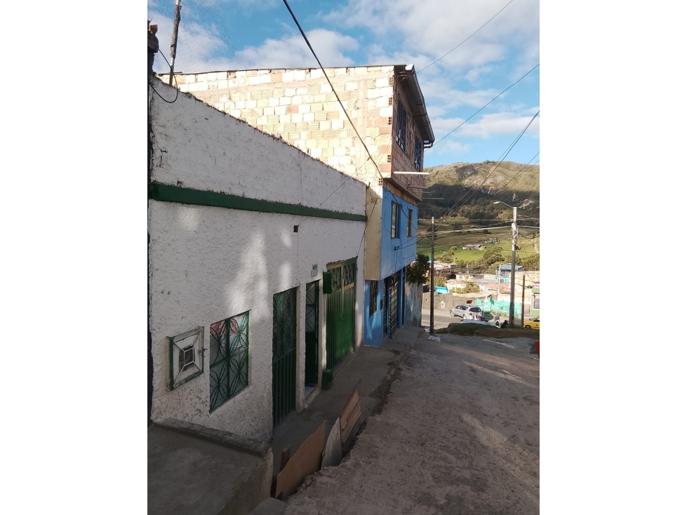CASA LOTE VENTA USMINIA
