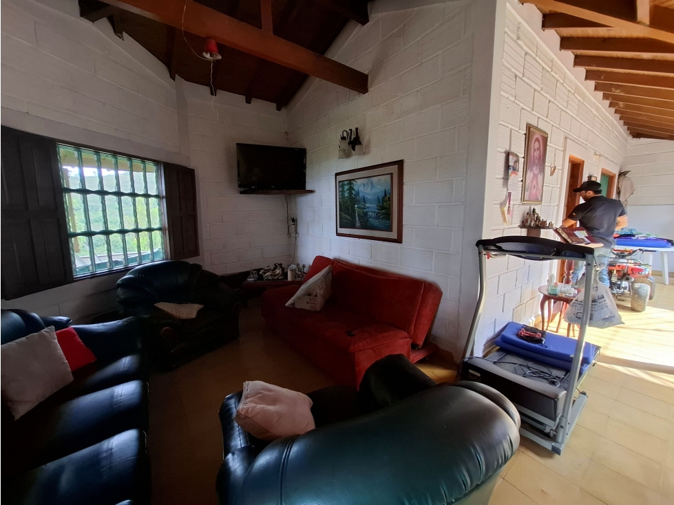 Finca con potencial de subdivisión en San Jerónimo, 5 min casco urbano — foto 6