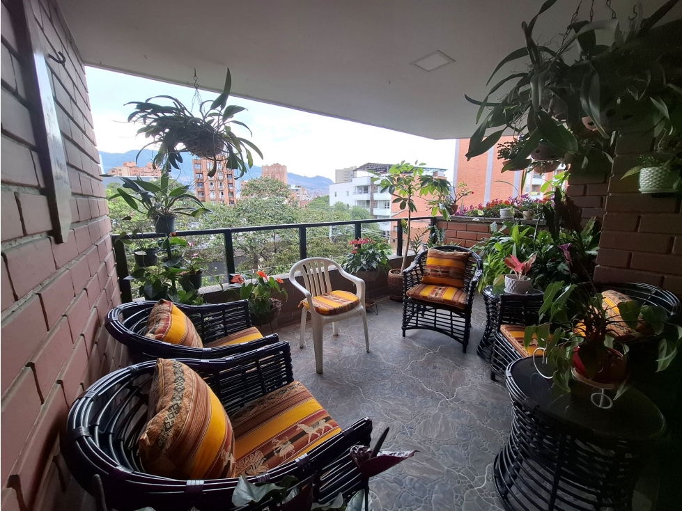 Apartamento en venta en Medellín, Laureles - Bolivariana