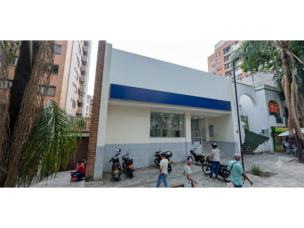 Local comercial en venta en la Avenida La Playa | 519,7 m²
