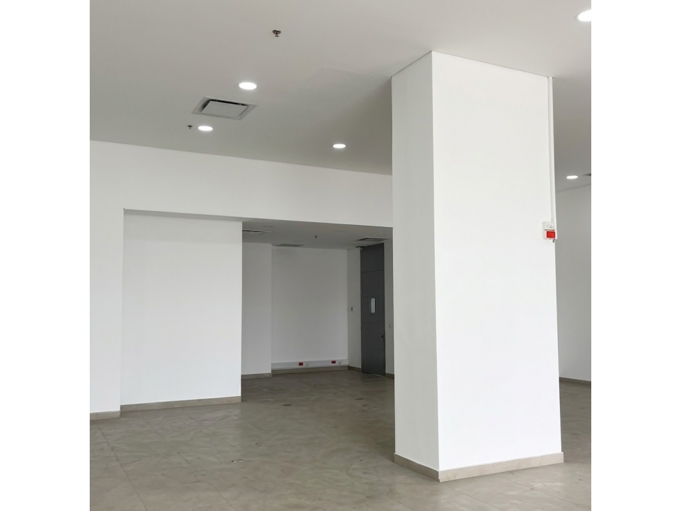Local Comercial Centro Empresarial Paralelo 108 — foto 4
