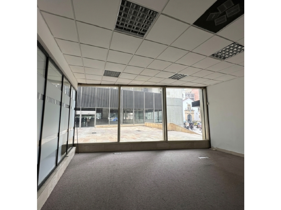 Local comercial en Arriendo Parque Santander | 1.185m2 — foto 3