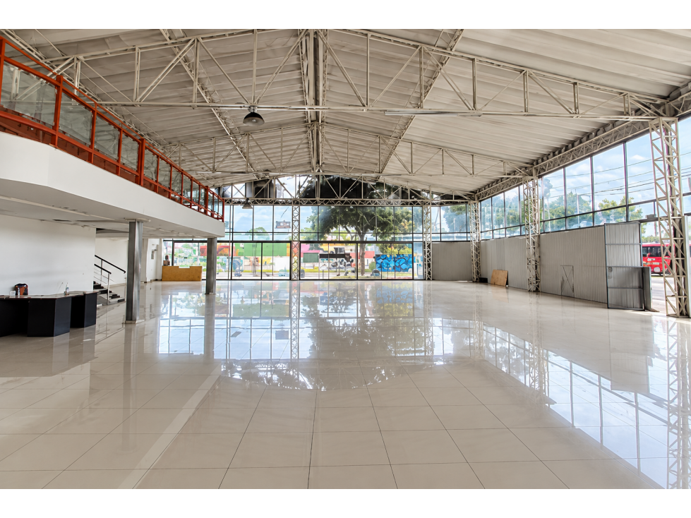 Local comercial en arriendo de 730 m² | Antonio Nariño | Bogotá — foto 2