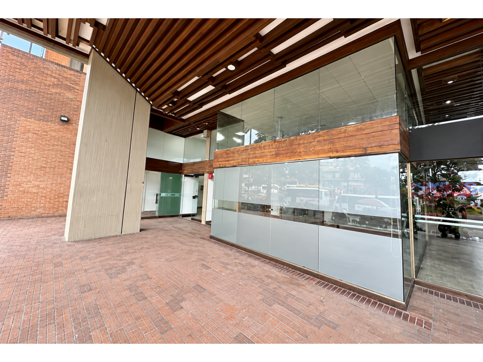 Local comercial en arriendo de 322 m² | Avenida Chile | Bogotá