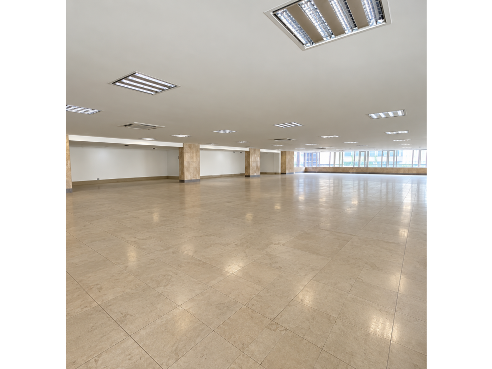 Local comercial en arriendo de 826 m² | Centro de Bogotá — foto 2