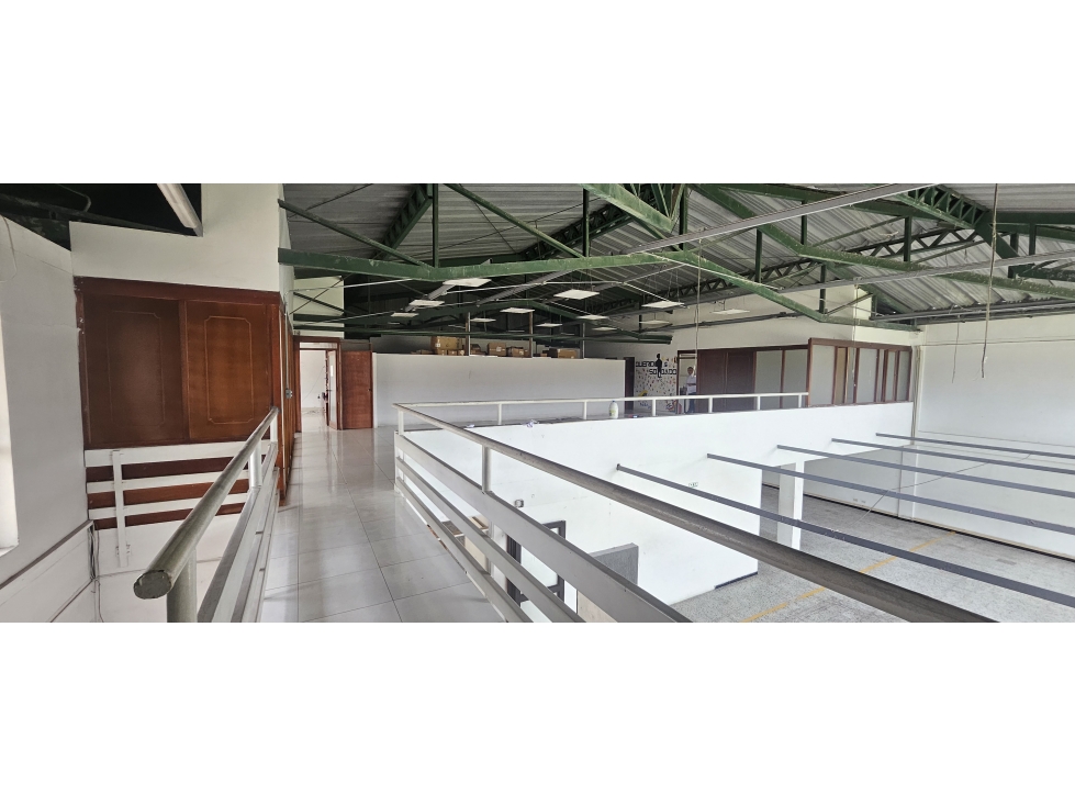 Locales comerciales en arriendo | Centro Logístico, Logika Calle 13 - 5