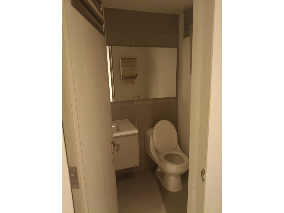 Local en arriendo de 147.70 m² en Milla de Oro, Medellín — foto 4