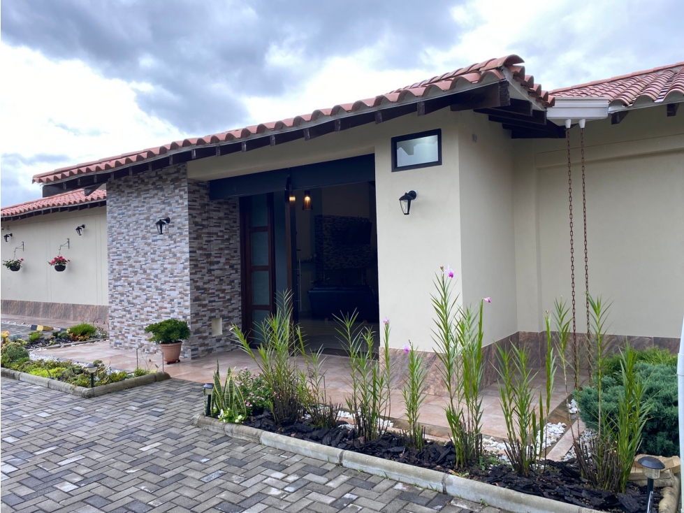 Casa campestre en parcelación con vigilancia Quirama, El Carmen