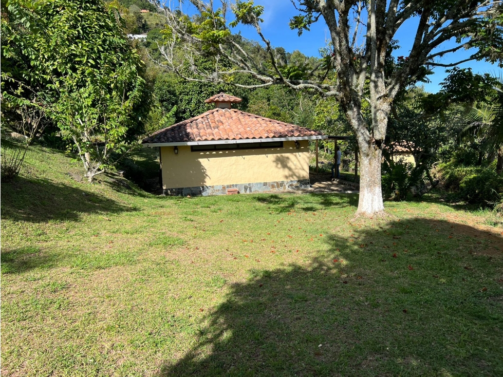 LOTE Y CONSTRUCCION EN PARCELACIÓN - COPACABANA