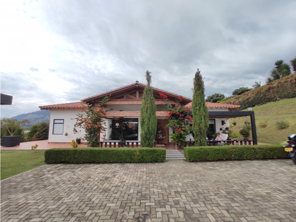 CASA CAMPESTRE VIA LA CEJA RIONEGRO