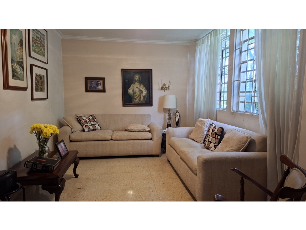 Casa lote de baja mixtura para desarrollo - Laureles — foto 3