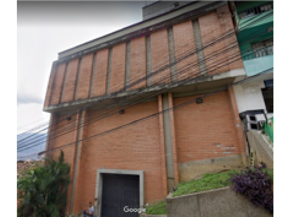 Lote con Construcción en Venta Granizal, Medellín
