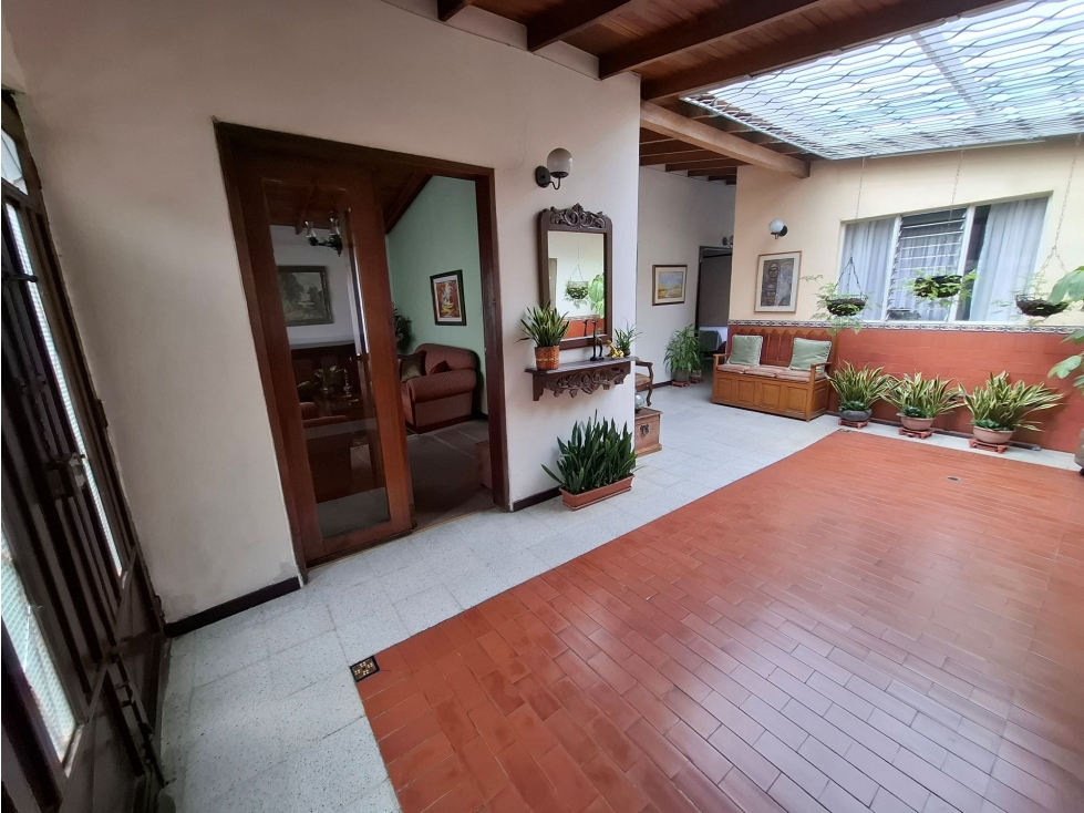 Casa lote en venta en Belén Fátima, Medellín | Potencial constructivo — foto 2