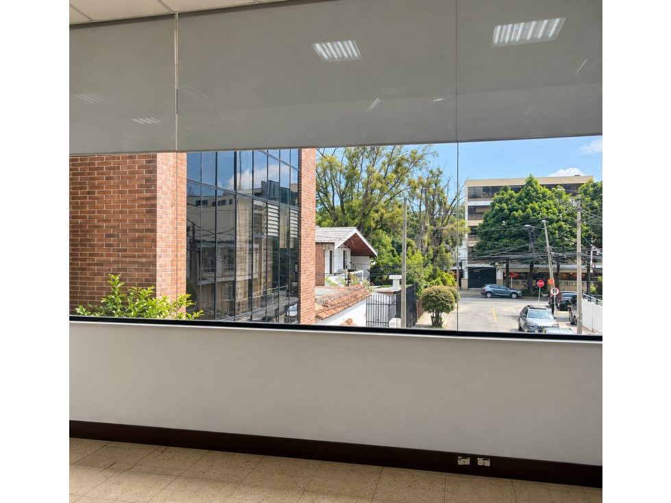 Local comercial en arriendo de 322 m² | Avenida Chile | Bogotá — foto 2