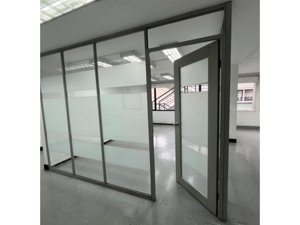 Oficina en arriendo de 576 m² | Edificio Banco de Comercio | Bogotá — foto 4