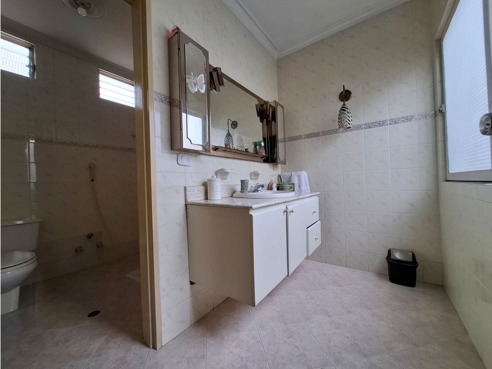 Casa en venta 2do piso + apartaestudio independiente en Estadio - 6