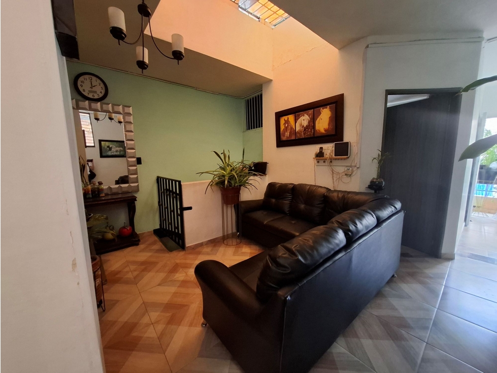Casa de 3 pisos en venta | Jesús Nazareno | Uso mixto 314 m2 — foto 3