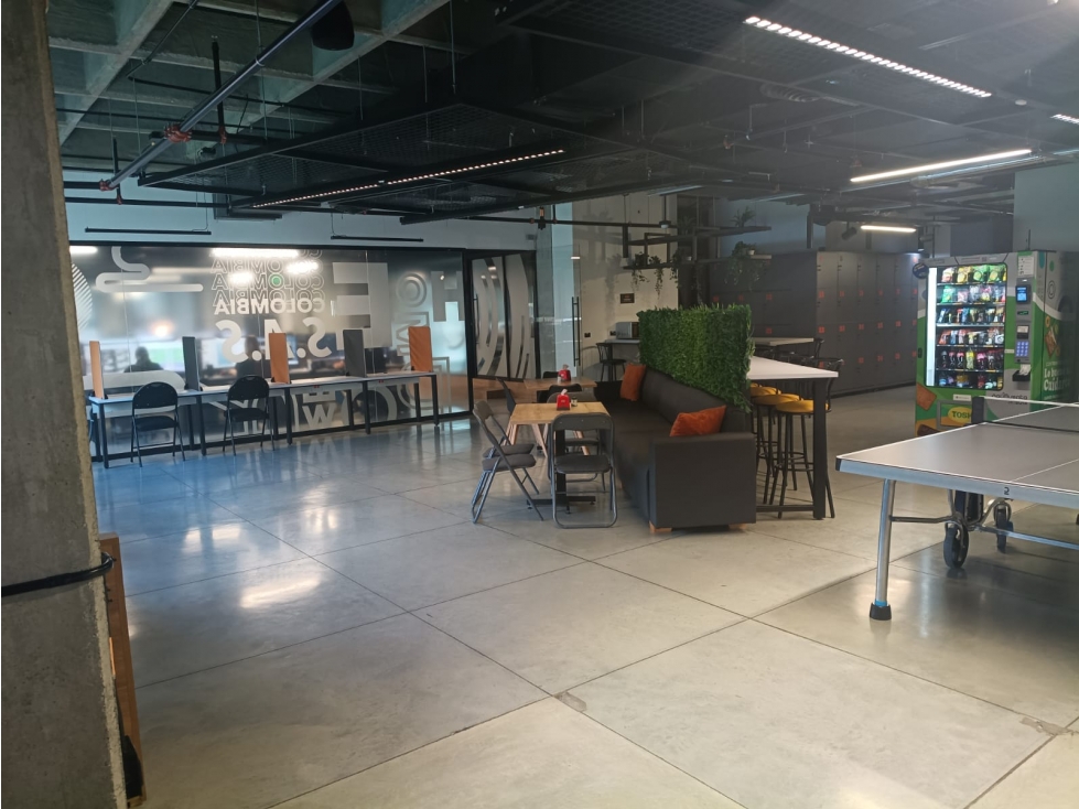 Oficina en arriendo de 909 m² en Milla de Oro, Medellín — foto 3