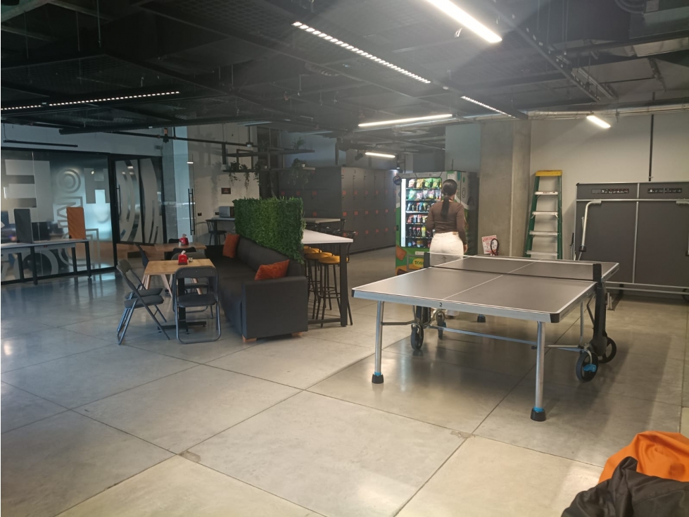 Oficina en arriendo de 909 m² en Milla de Oro, Medellín — foto 4