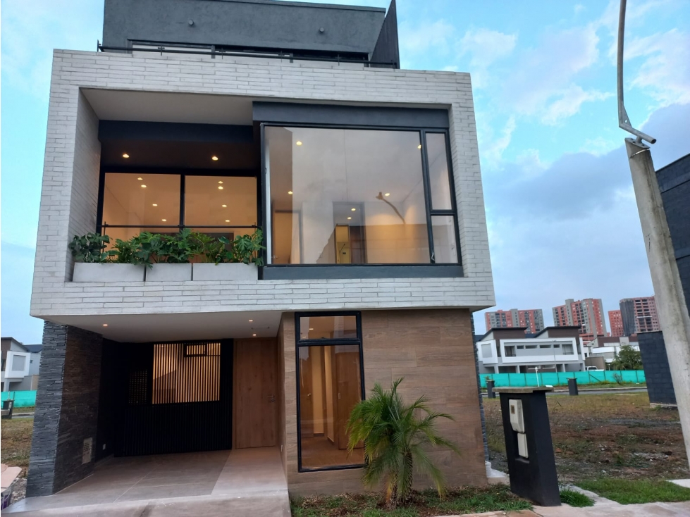 Casa para estrenar cerca al Aeropuerto de Rionegro