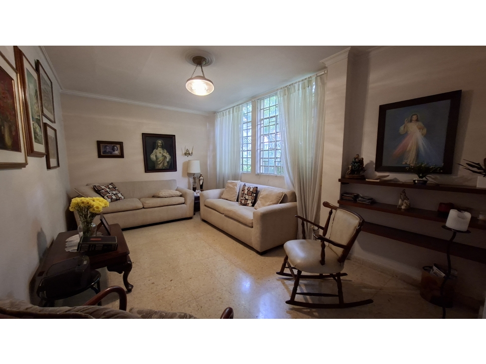 Casa lote de baja mixtura para desarrollo - Laureles — foto 4