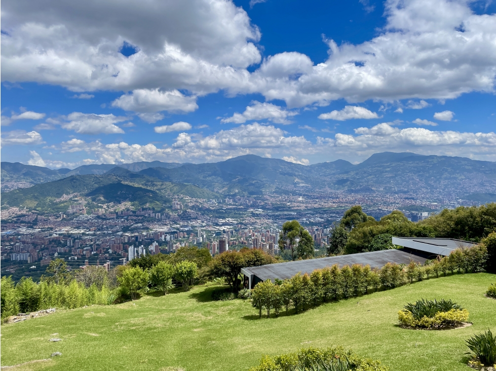 Casa Exclusiva con piscina en Las Palmas, Medellín — foto 3