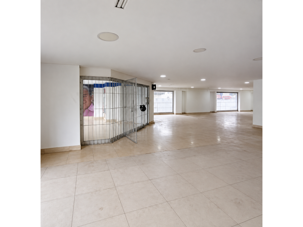 Local comercial en arriendo de 432 m² | Avenida Calle 26 | Bogotá — foto 3