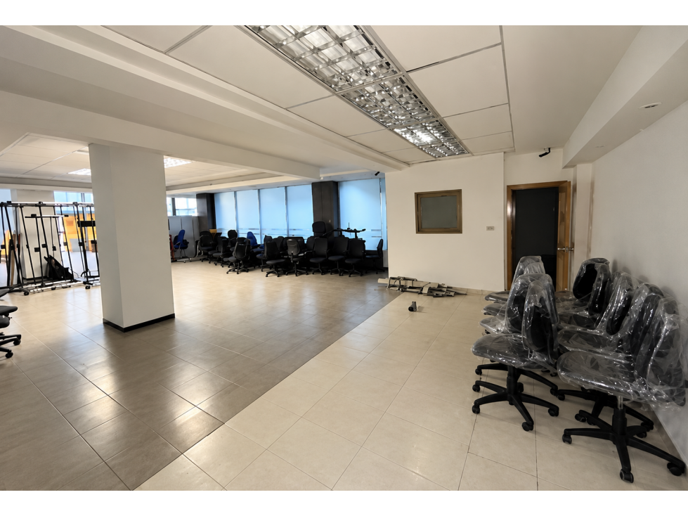Local comercial en arriendo de 734 m² | Centro de Bogotá — foto 3