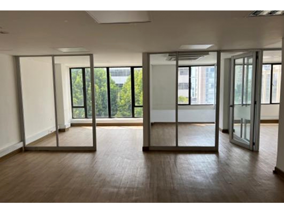 Local en arriendo 1.964 m² | Edificio Megalínea | Bogotá — foto 3