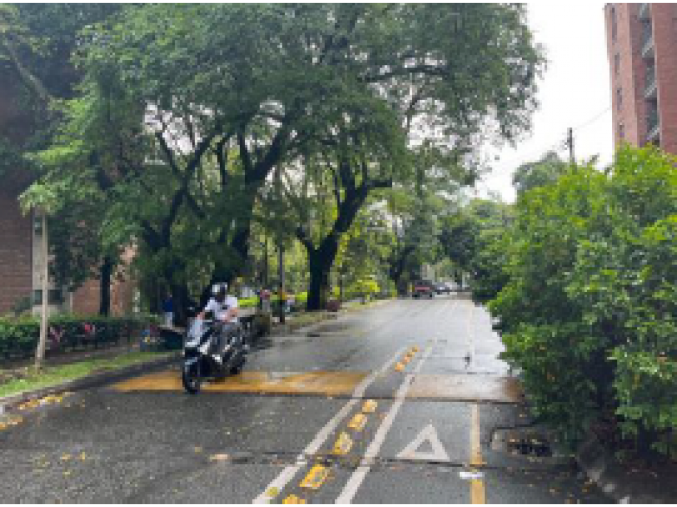 33 Parqueaderos en Venta Sector Carlos E Restrepo, Medellín - 3