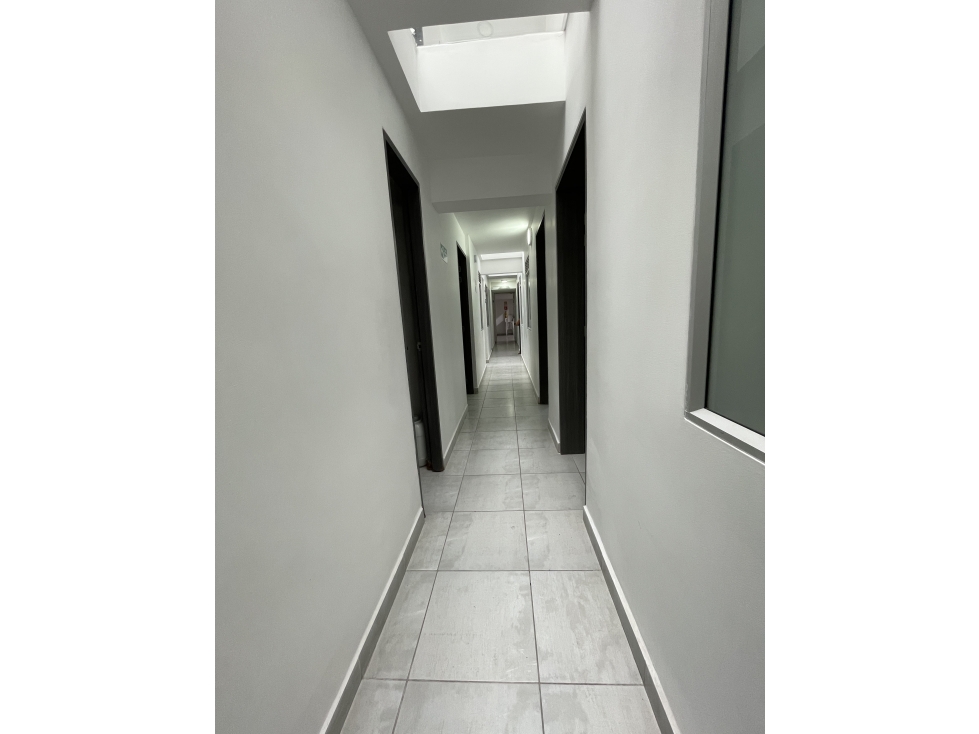 Casa lote media mixtura en Laureles | Potencial empresa o constructor — foto 4
