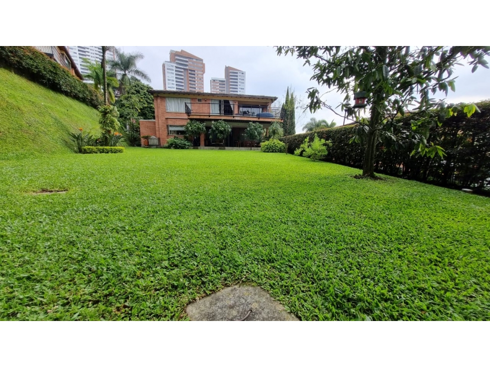 CASA EN EL POBLADO - LA CALERA