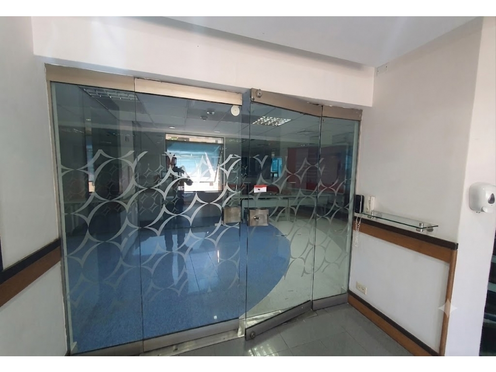 Oficina en arriendo en la Avenida El Poblado - área de 248 m² — foto 4