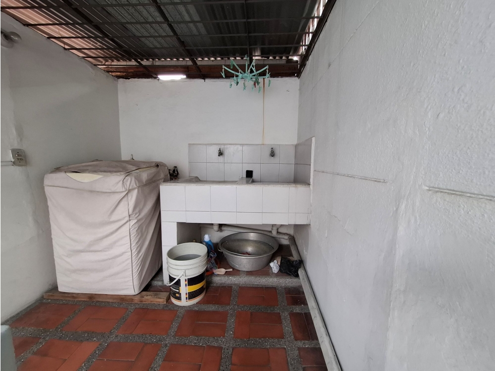 Casa en venta 2do piso + apartaestudio independiente en Estadio - 4