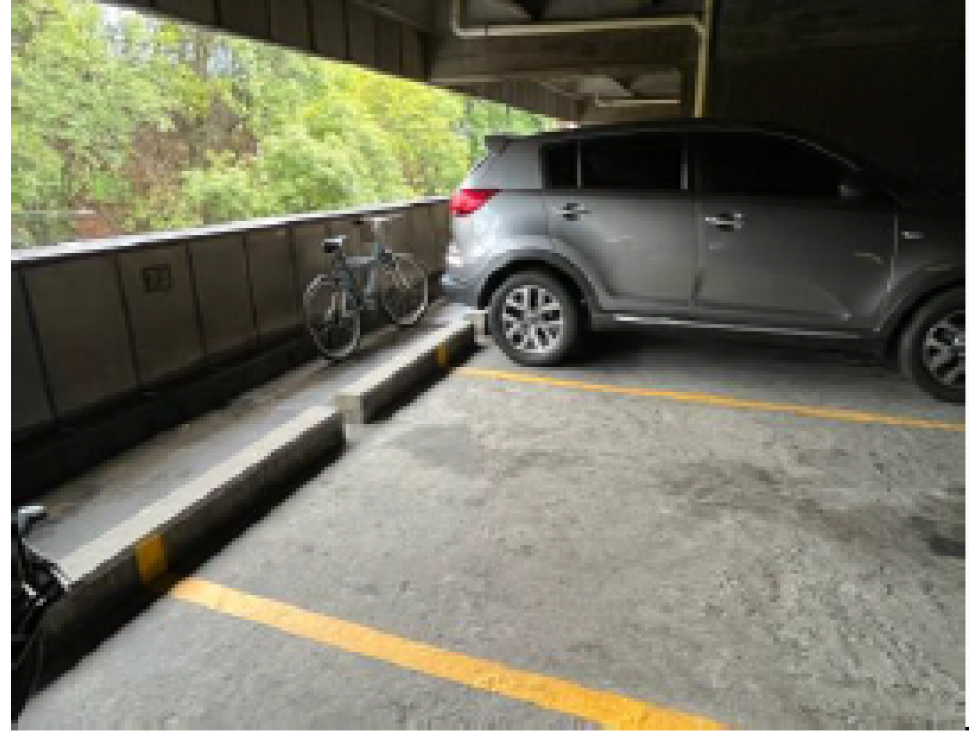 33 Parqueaderos en Venta Sector Carlos E Restrepo, Medellín - 4