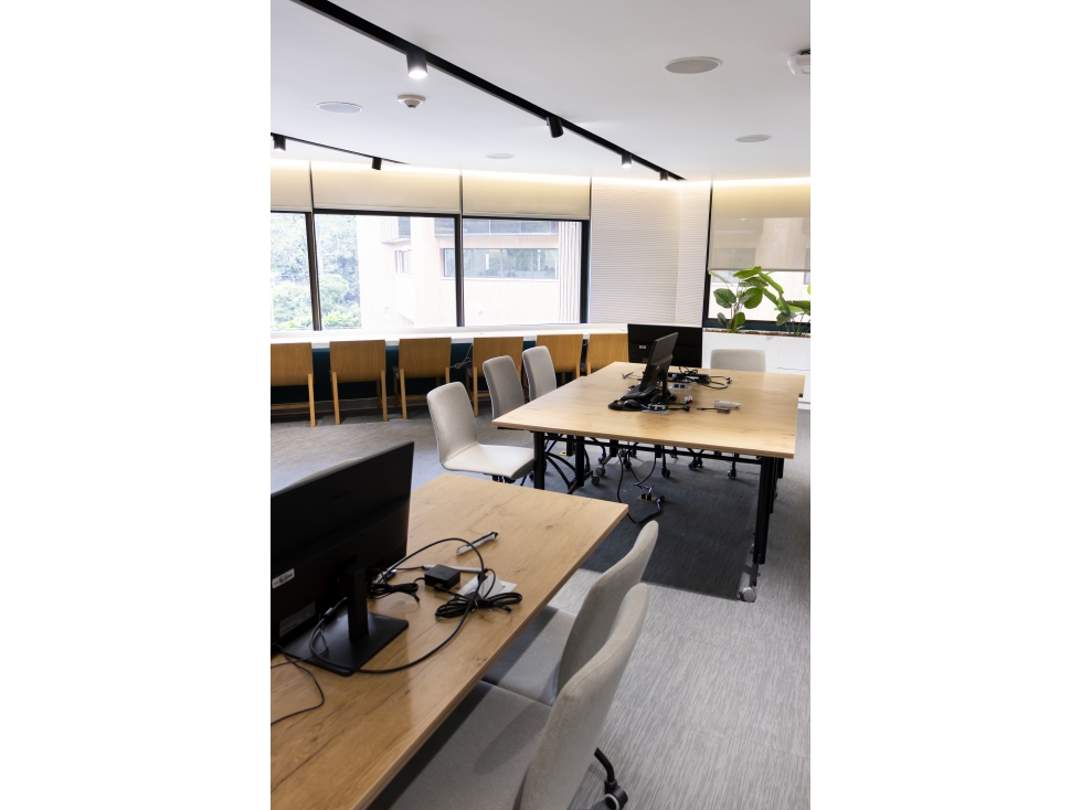 Oficina en arriendo de 269 m² en Milla de Oro, Medellín — foto 6