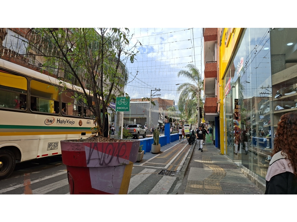 Local comercial en venta en Manchester - Bello — foto 3