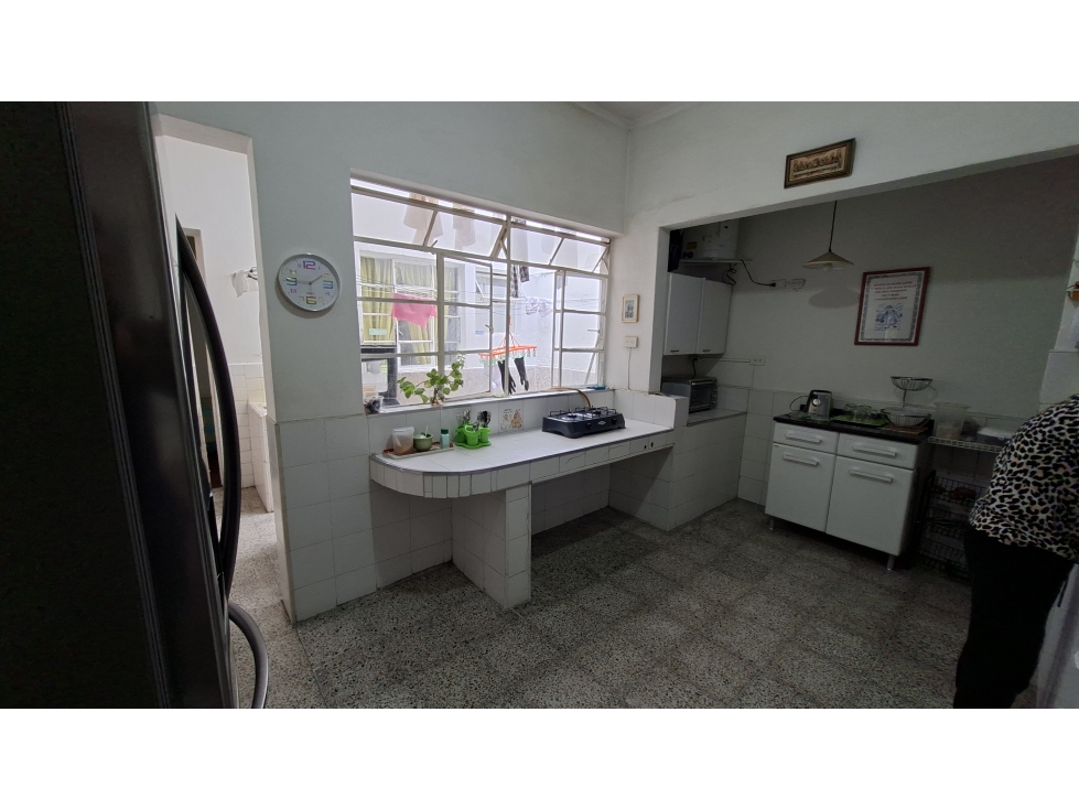 Casa lote de baja mixtura para desarrollo - Laureles — foto 6
