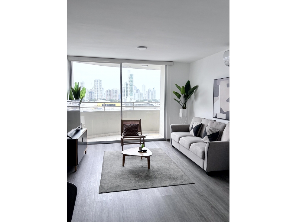 Alquilo hermoso apartamento en Calle 50