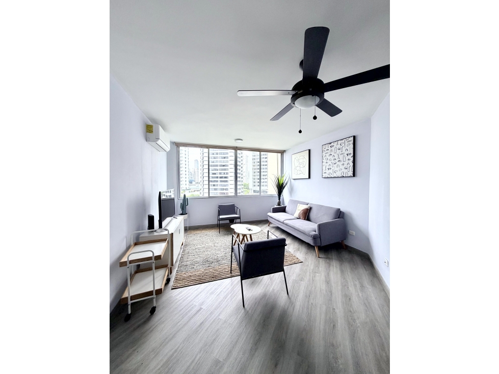 Alquilo lindo apartamento en PH Excelsior