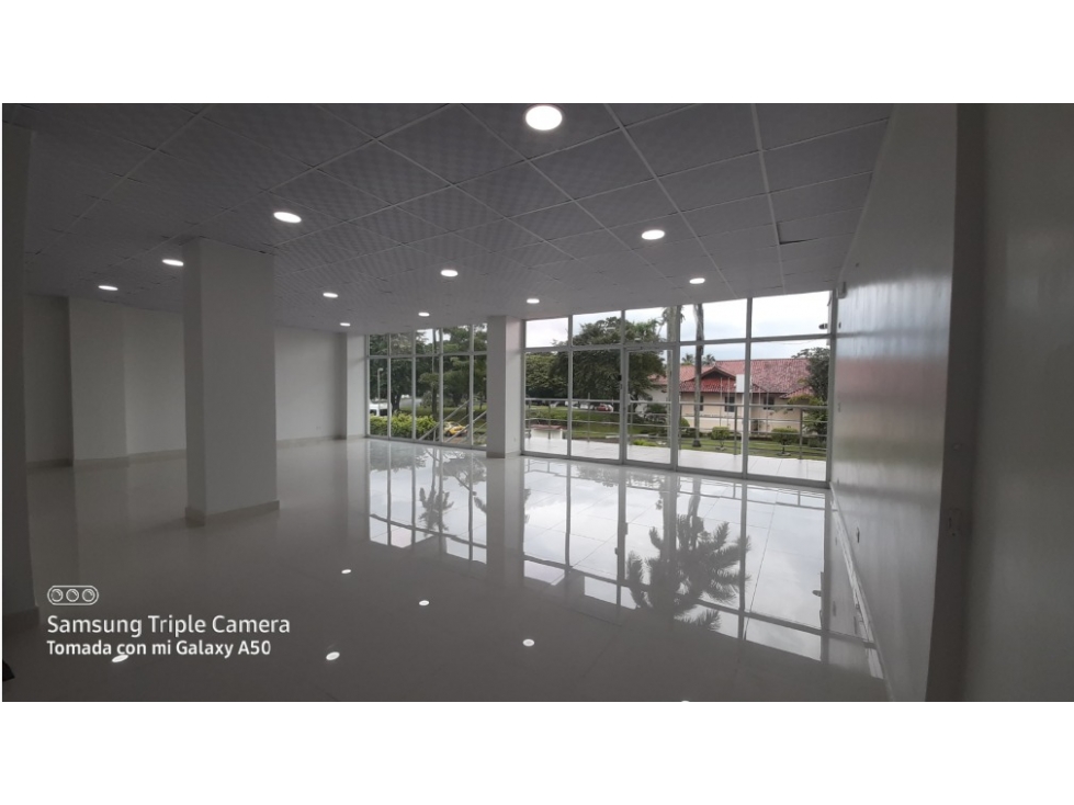 Vendo local comercial en Albrook