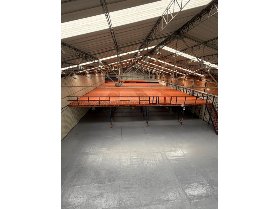 VENDO BODEGA EN ZONA INDUSTRIAL PUENTE ARANDA — foto 6