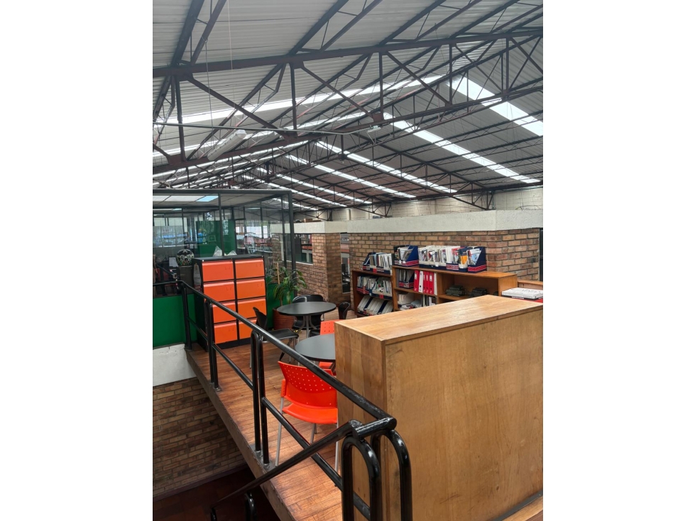 ARRIENDO BODEGA ZONA INDUSTRIAL PUENTE ARANDA — foto 3