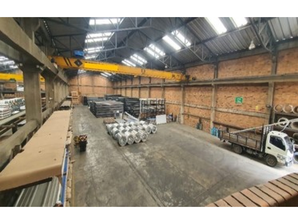 BODEGA INDUSTRIAL EN ARRIENDO FONTIBON — foto 3
