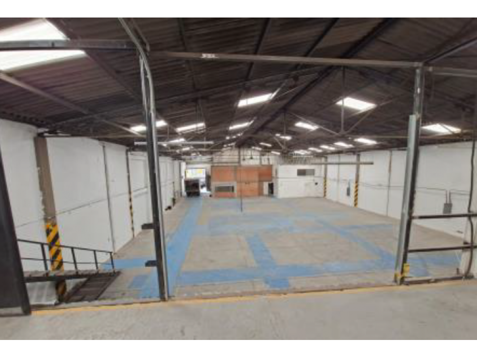 ARRIENDO BODEGA EN ENGATIVA — foto 2