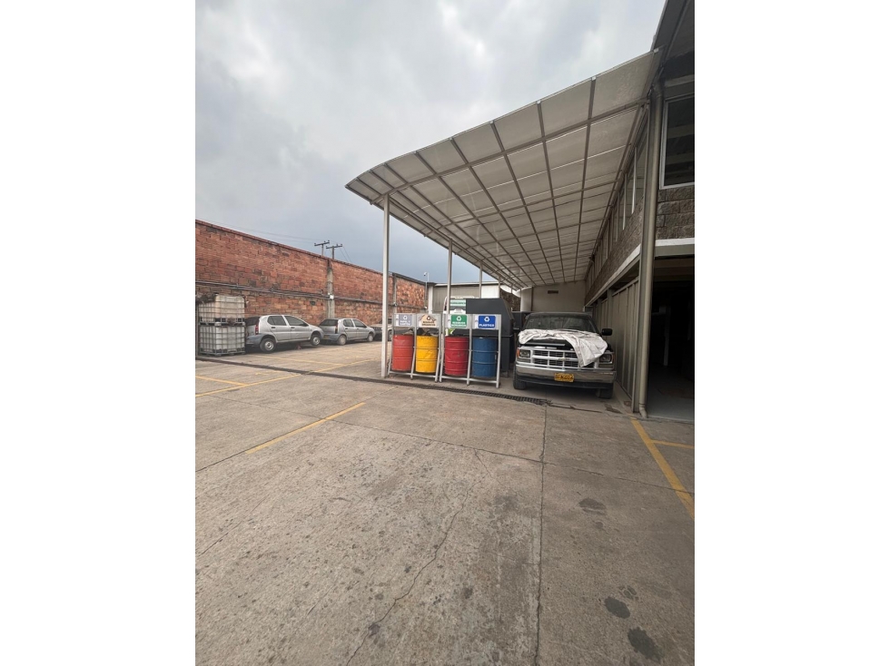 VENDO BODEGA EN PUENTE ARANDA ZONA INDUSTRIAL — foto 6